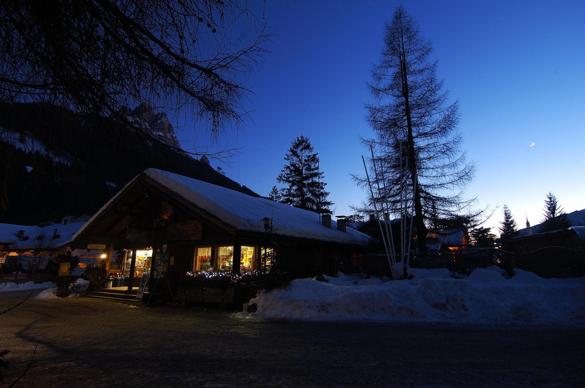 Camping Catinaccio Rosengarten Pozza di Fassa Exteriör bild