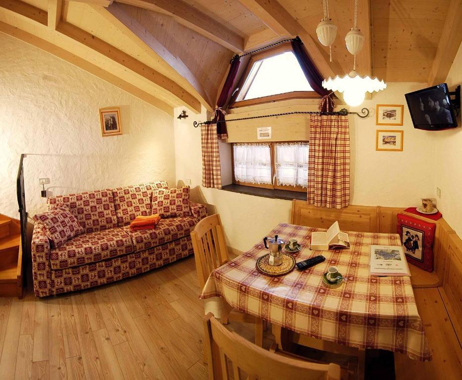 Camping Catinaccio Rosengarten Pozza di Fassa Rum bild